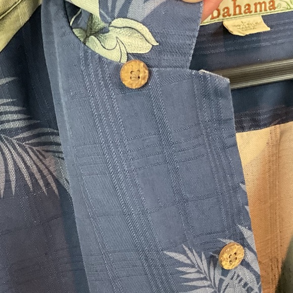Pre-Owned Tommy Bahama Floral Blue Short Sleeve Silk Button Up Shirt, Size L - Picture 4 of 6